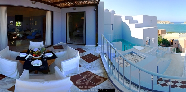 Domes of Elounda Family Luxury Suite, Греция, Острова. Нажмите для увеличения изображения.